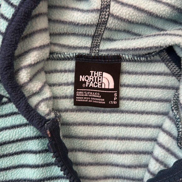 North Face fleece hoodie. GUC. Size S - Picture 3 of 4